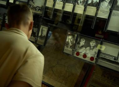 Курсанты Центра «ВОИН» из шести регионов поздравили россиян с Днём молодёжи