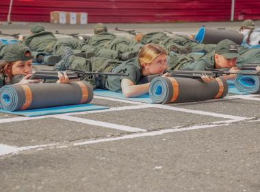 «Снайпер должен быть отличным математиком»: Центр «ВОИН» учит курсантов стрелять далеко и точно