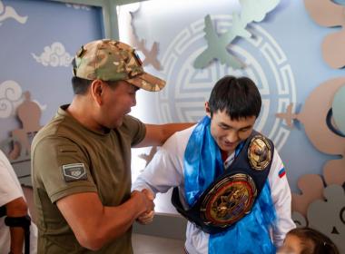 Центр «ВОИН» в Бурятии встретил трёхкратного чемпиона России по боксу