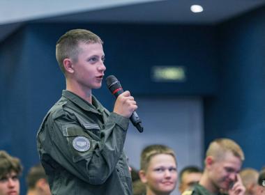 В День Военно-воздушных сил России лагерь «Время юных героев» посетил лётчик-штурмовик Виктор Александрович Квасов!