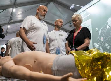 Заместитель руководителя Росреестра оценила стенд Центра «ВОИН» на ВЭФ-2025