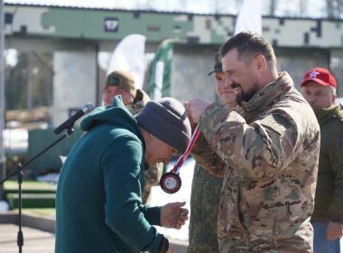 Легендарный снайпер «Ярый» оценил уровень участников стрелкового турнира от Центра «ВОИН»